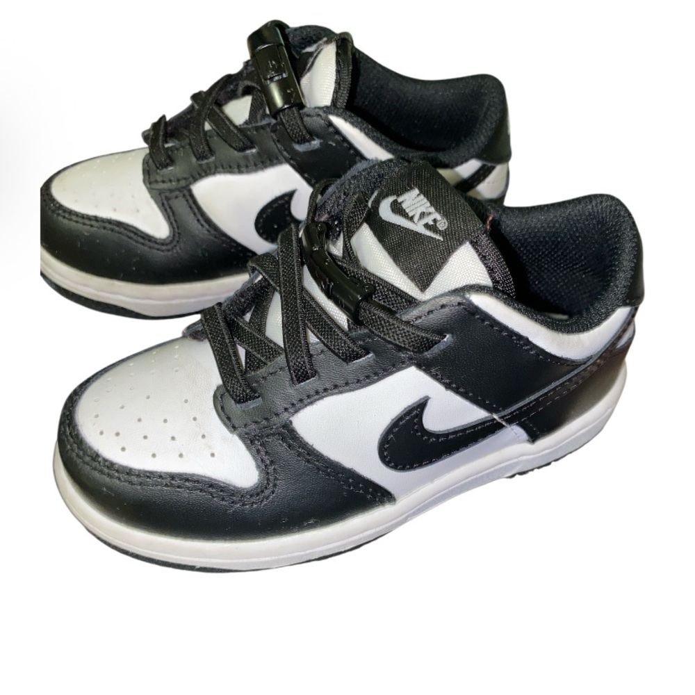 Nike • Toddler Sz9 • Black and White • Dunks